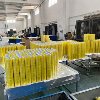 Băng keo đóng gói chắc chắn, chịu lực cao, chất lượng tốt